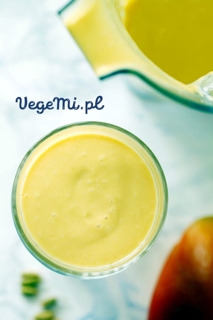 Mango lassi